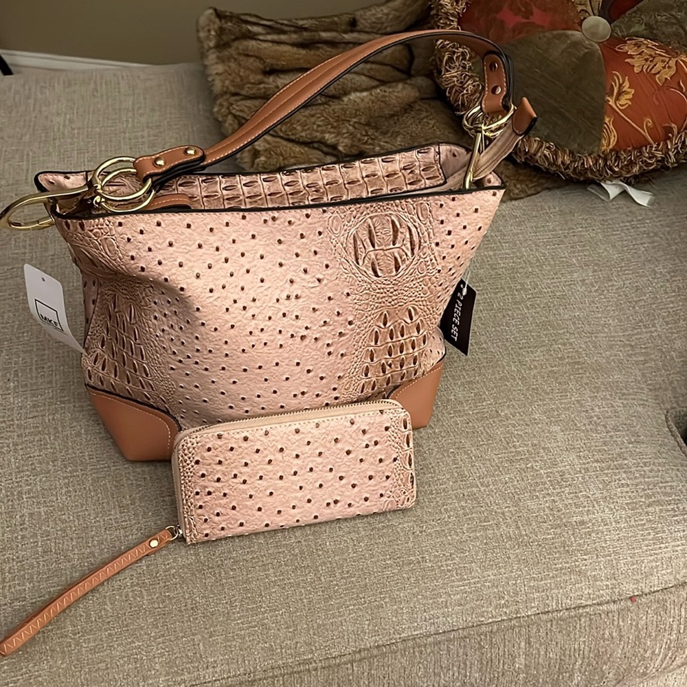 Beautiful Mia Kay collection hobo over the shoulder bag.